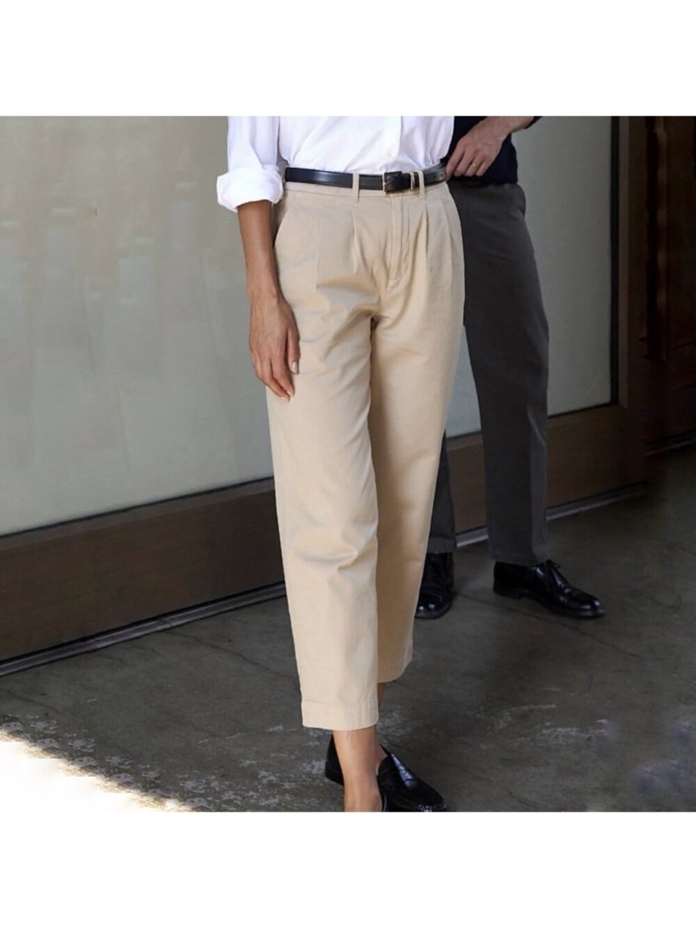 AYR Metropolitan Pleated Trousers Beige Khaki Classic Tapered Pants Women’s Sz 6